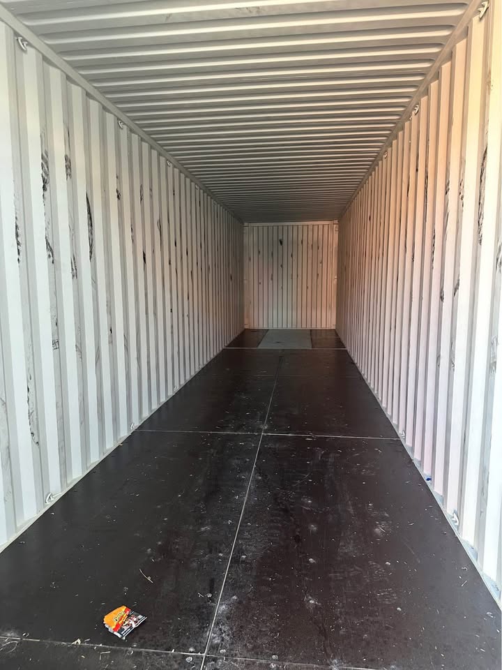 40ft Gray High Cube One-Trip Shipping Container – Easy Open Door, Like-New Condition! image 1