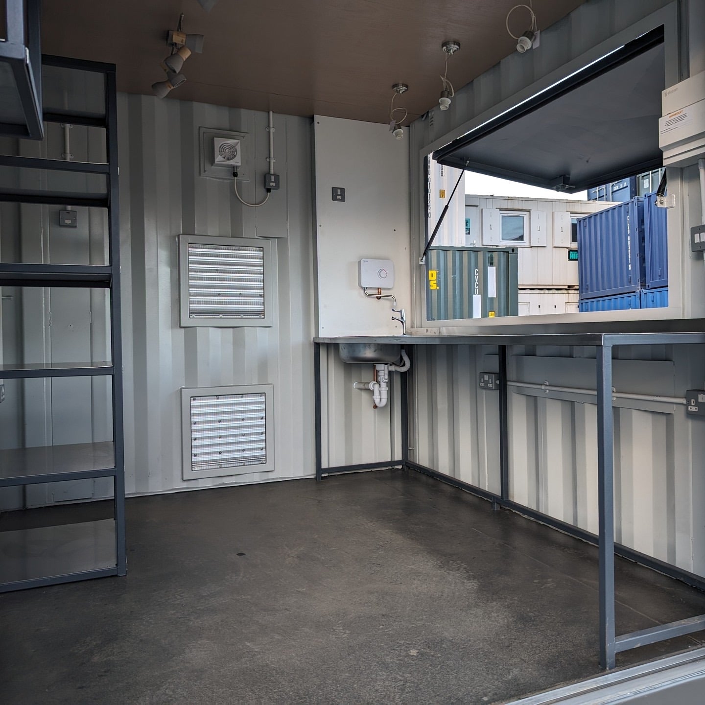 10Ft Customized Container Stylish Pop-Up Bar image 2