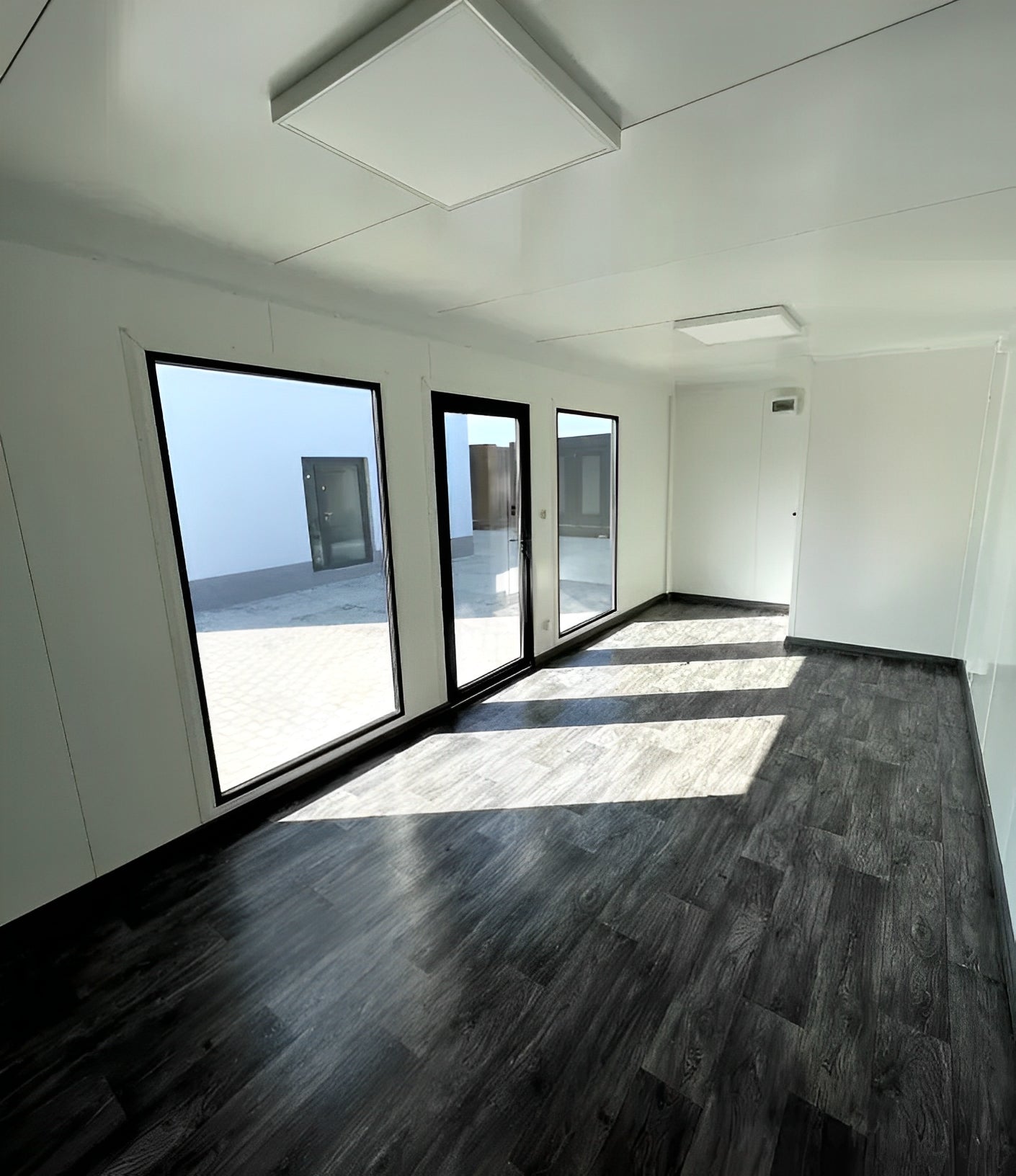 10m x 4m Prefabricated Container Office image 4