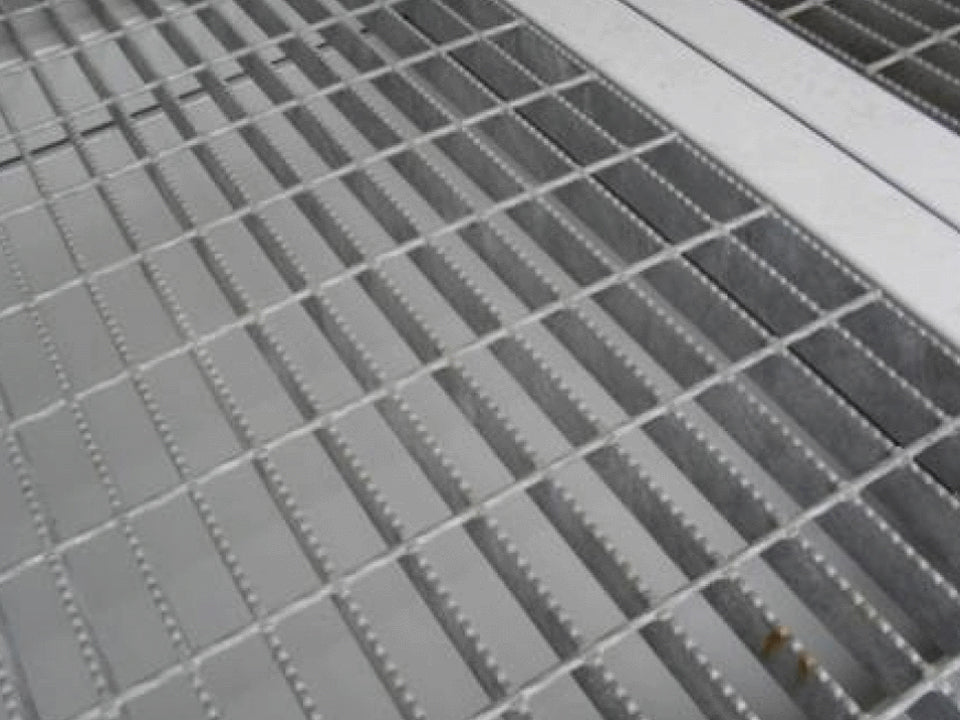 10Ft X 8Ft Open Mesh Floor Bunded Store