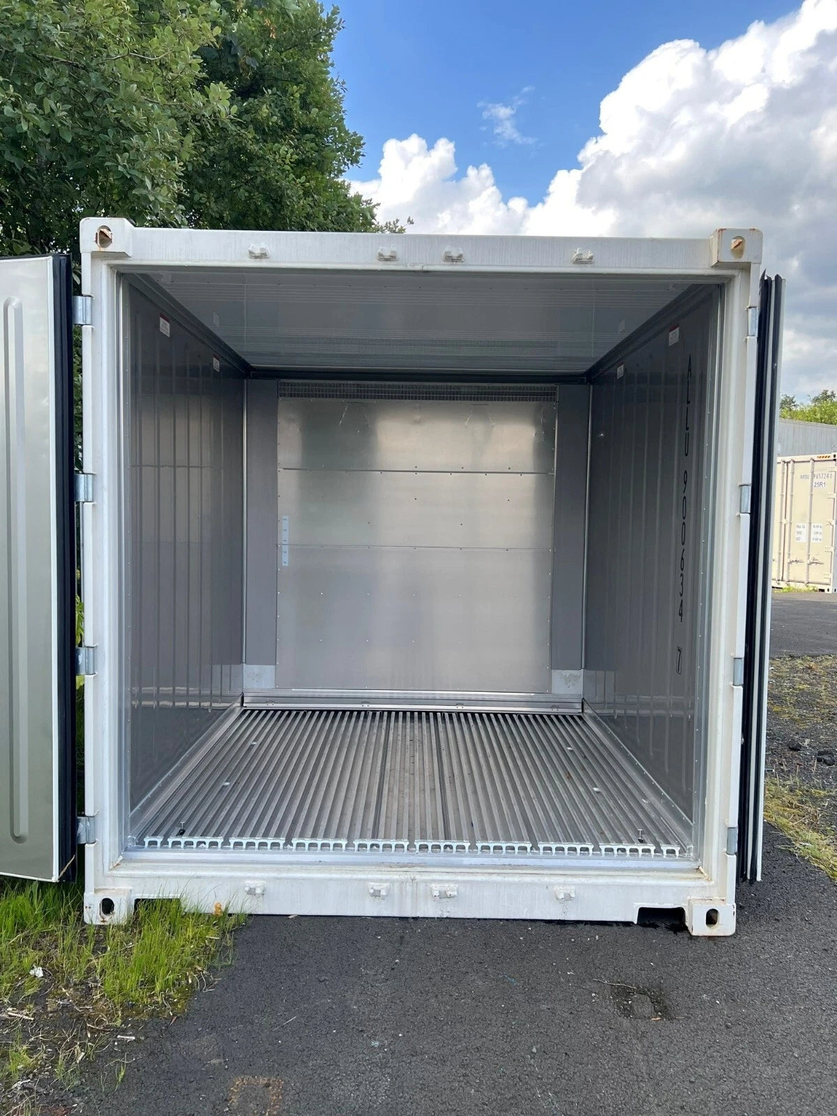 10ft reefer shipping container (BRAND NEW) image 4