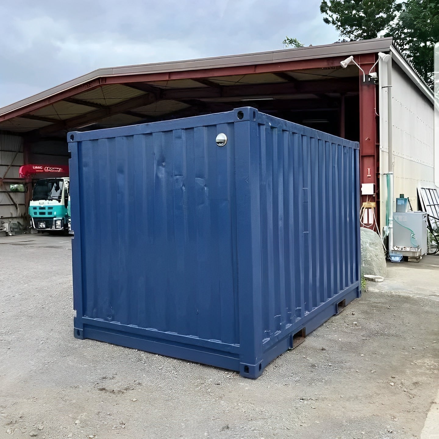 10ft Storage Container With Roll-Up Door image 2