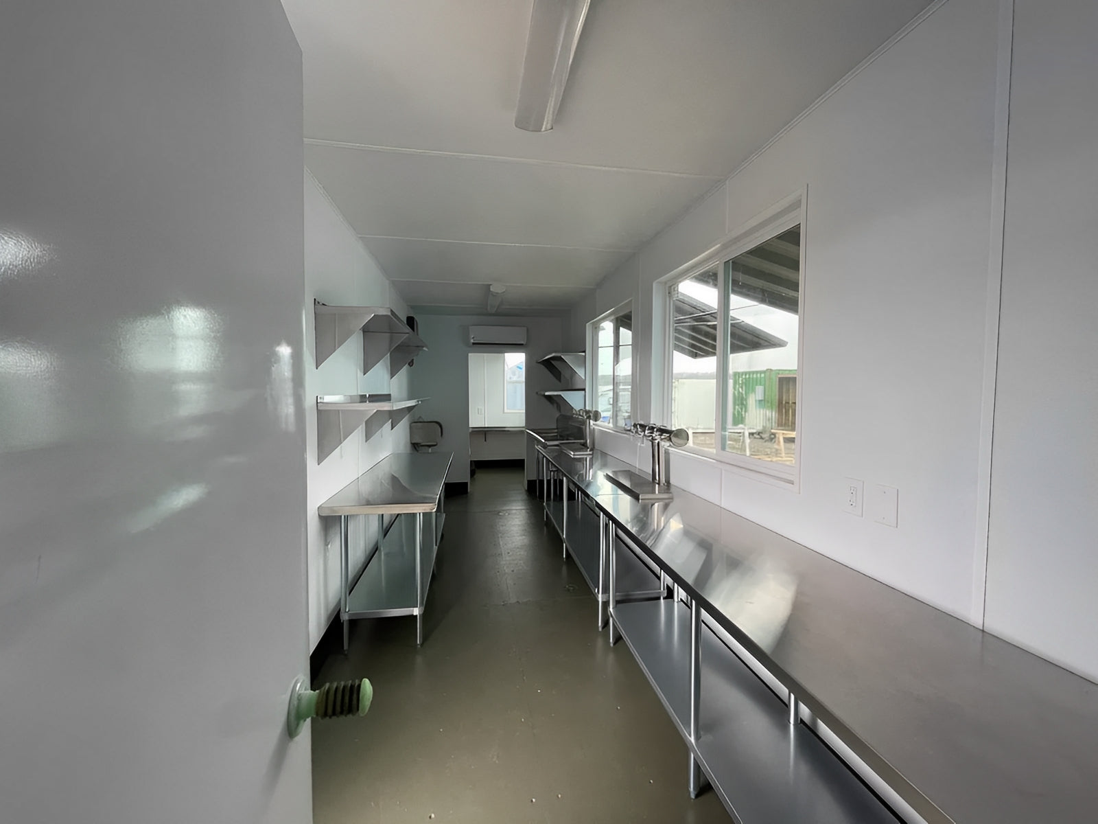 40ft Shipping Container Bar image 7