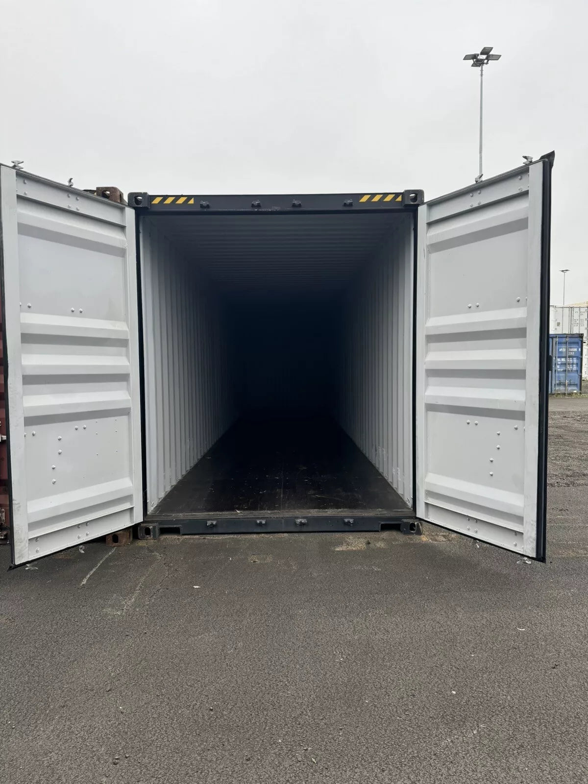 40FT DRY HC 2x Tripper Shipping Container image 2