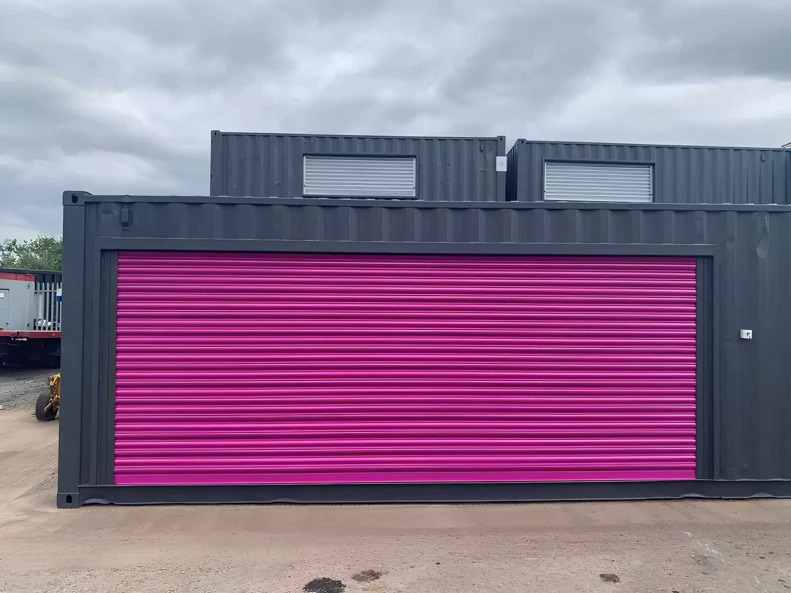 40Ft x 8Ft Shipping Container With Double Roll-Up Doors image 3