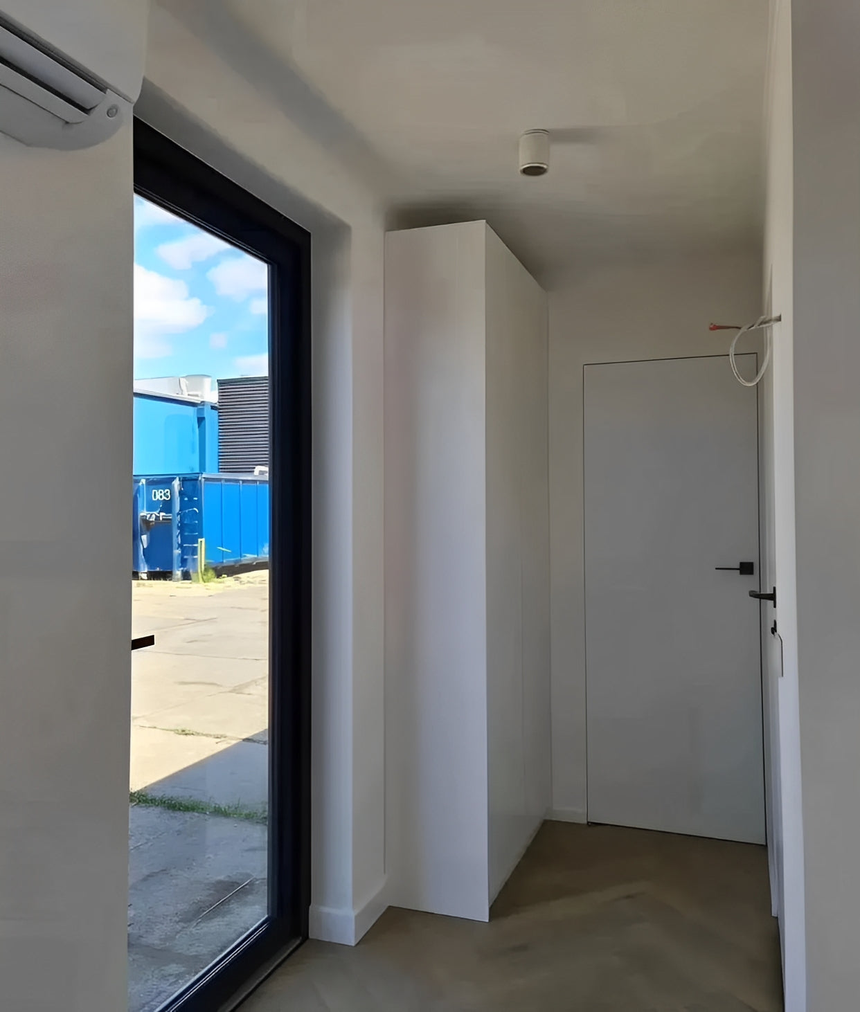 Custom 40ft Shipping Container House image 7