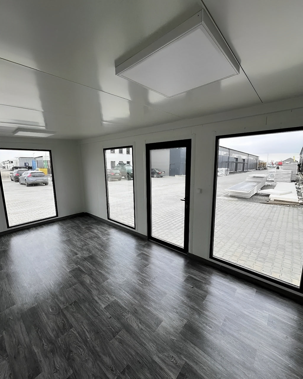 10m x 4m Prefabricated Container Office image 2