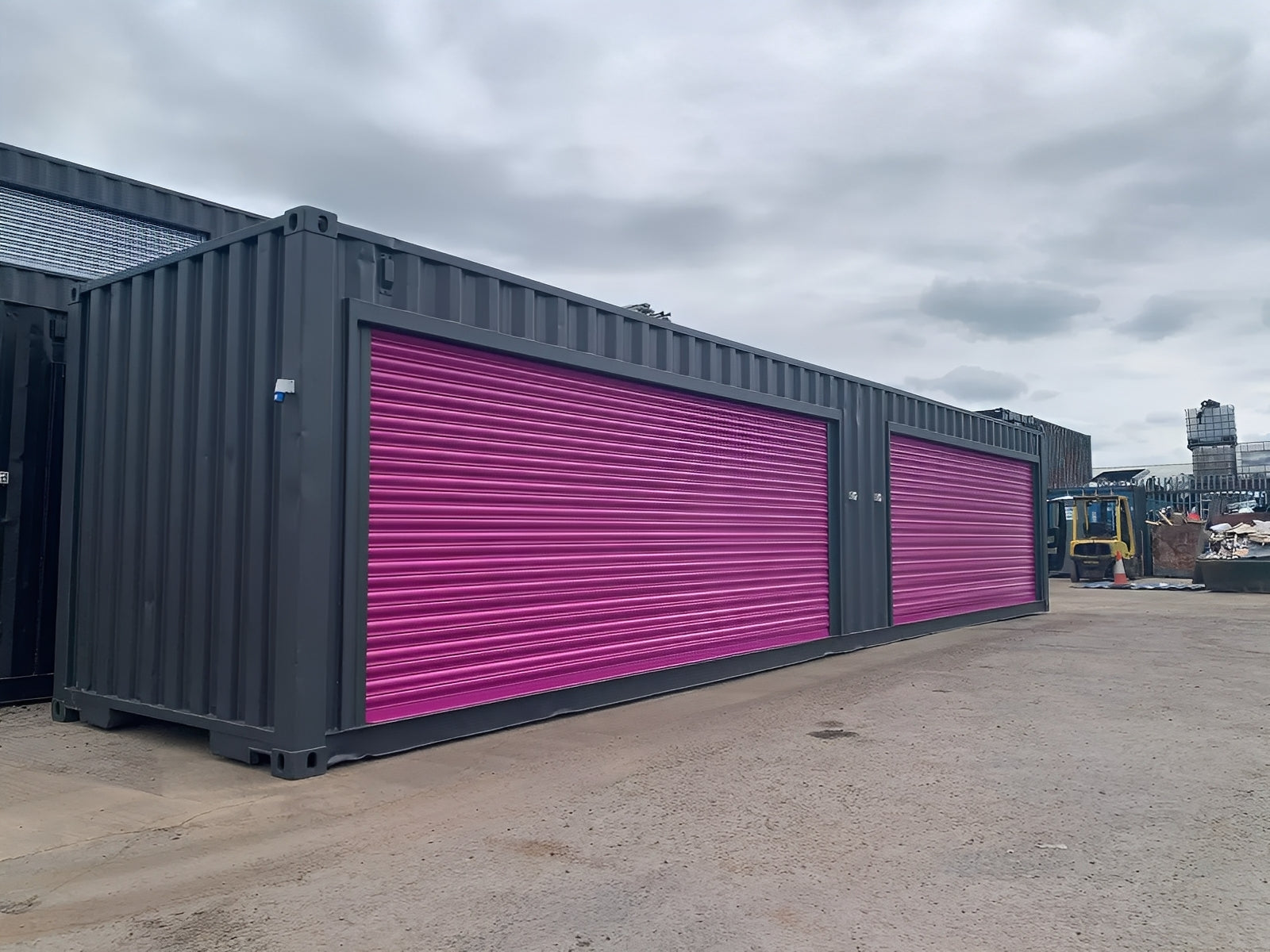40Ft x 8Ft Shipping Container With Double Roll-Up Doors image 5