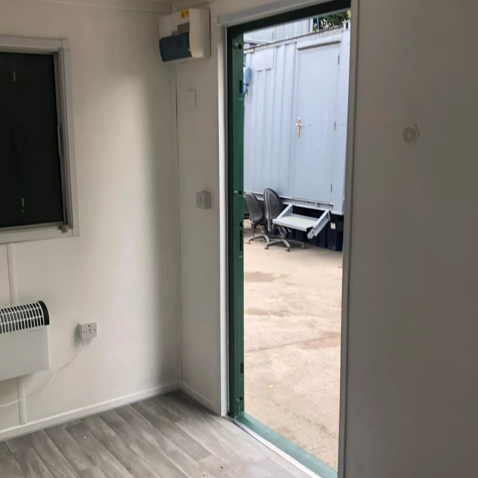 12FT X 8FT OFFICE/CANTEEN SHIPPING CONTAINER image 6