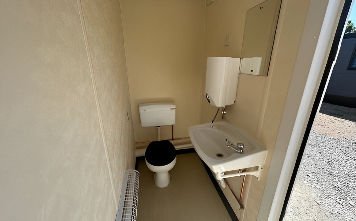 12Ft x 9Ft 2+1 Jackleg Toilet Cabin image 6