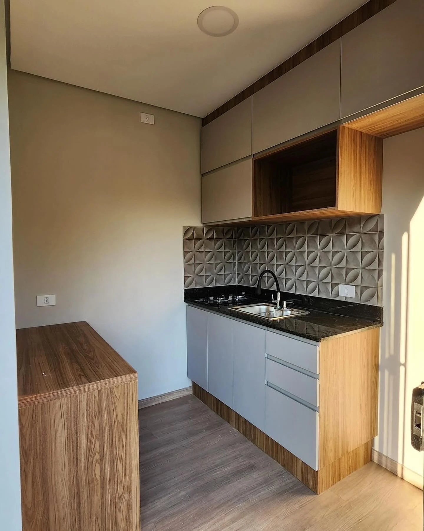 Custom 20ft Shipping Container Home With Water Tank image 1