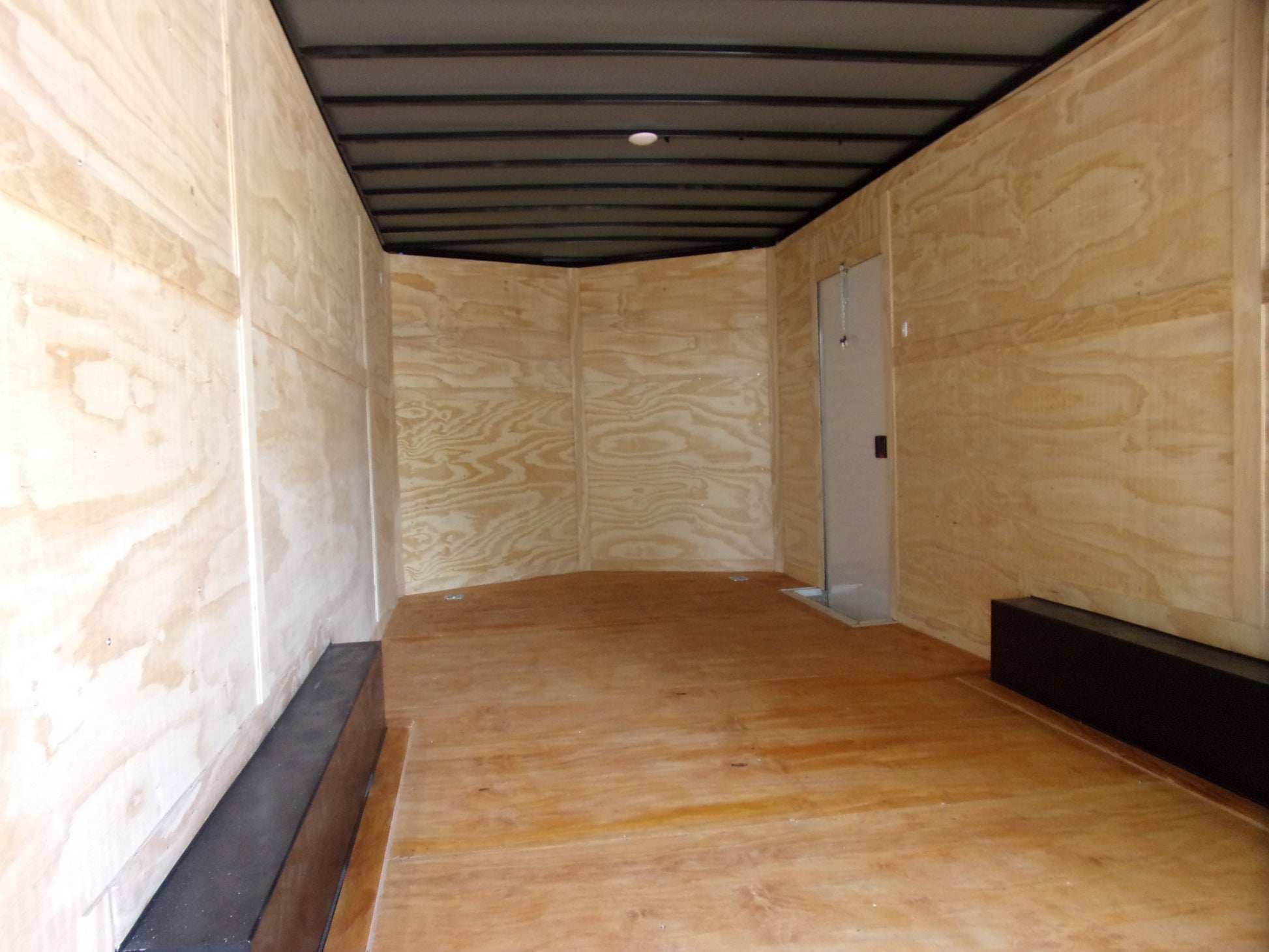 Hook & Line 8.5 x 20 Enclosed 10k Trailer cargo