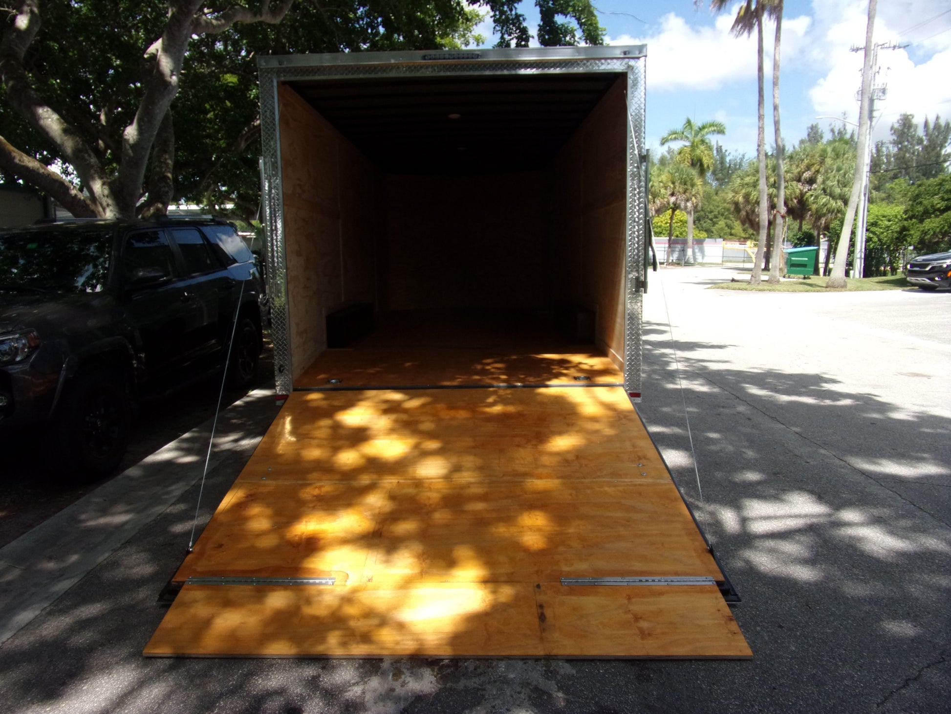 Hook & Line 8.5 x 20 Enclosed 10k Trailer cargo
