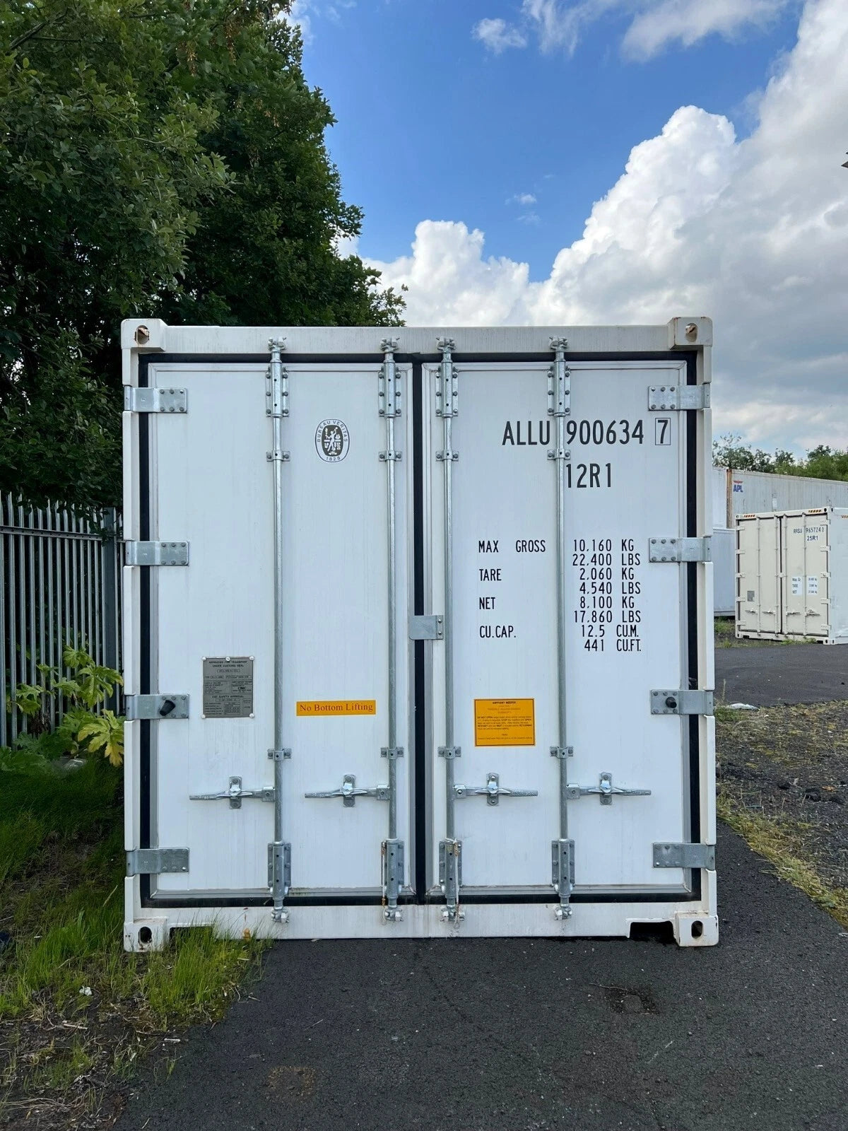 10ft reefer shipping container (BRAND NEW) image 0