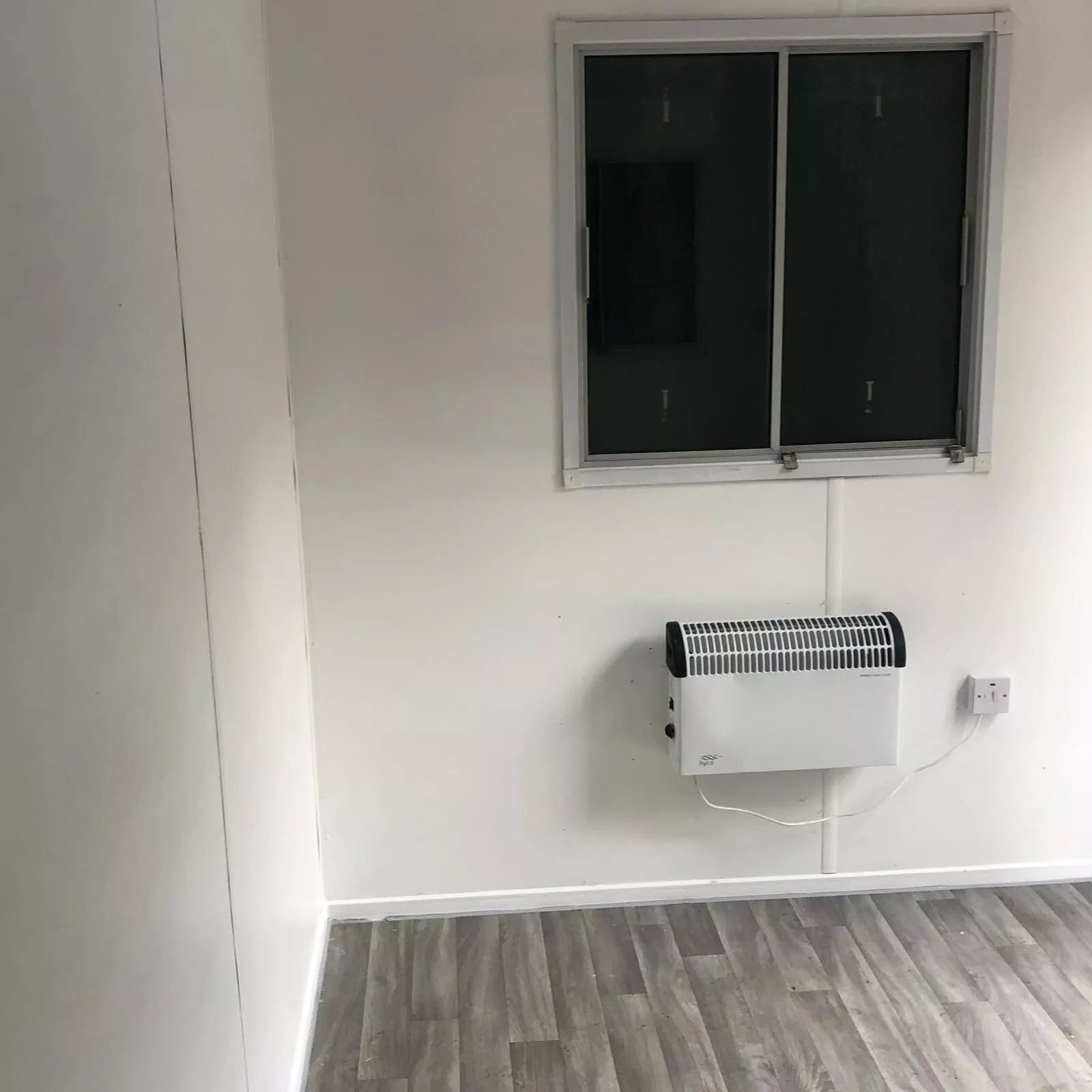 12FT X 8FT OFFICE/CANTEEN SHIPPING CONTAINER image 3