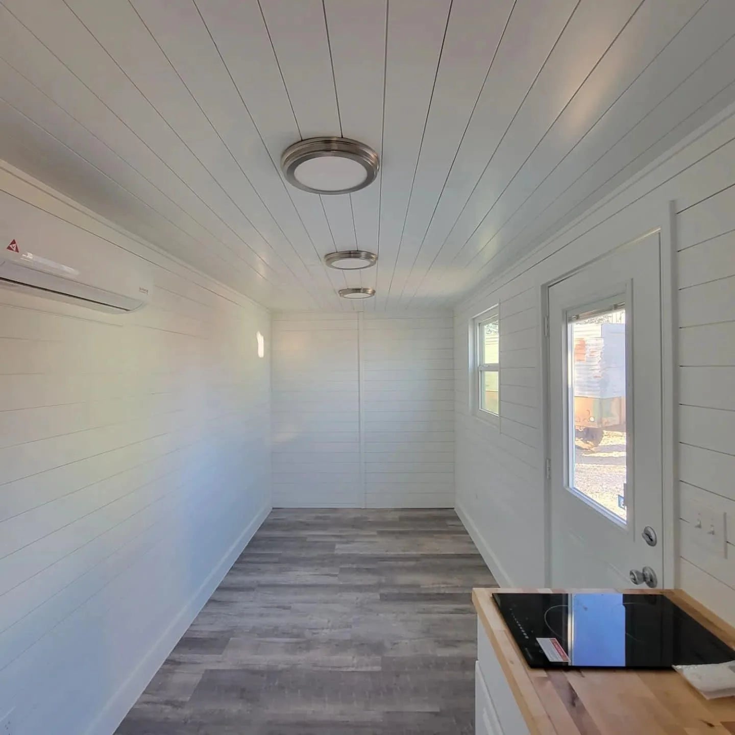 Custom 20ft Shipping Container House image 2