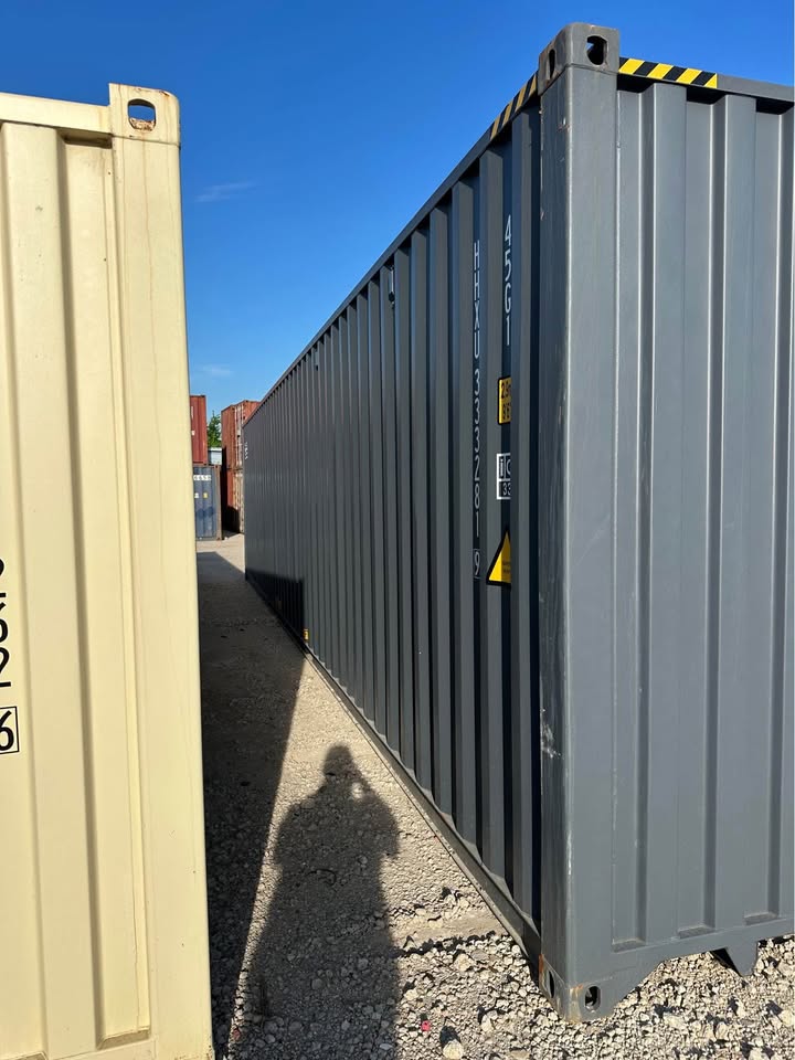 40ft Gray High Cube One-Trip Shipping Container – Easy Open Door, Like-New Condition! image 3