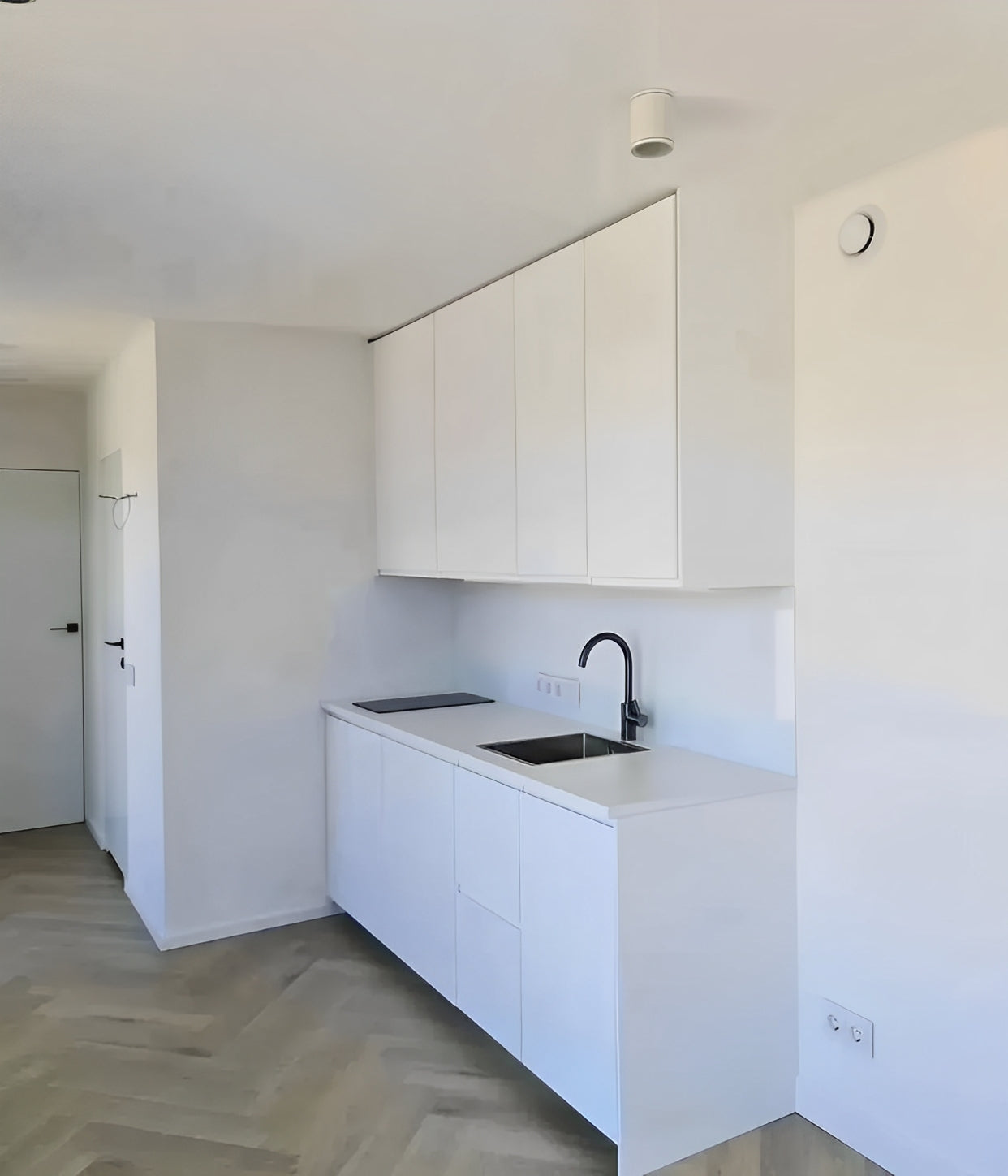 Custom 40ft Shipping Container House image 8