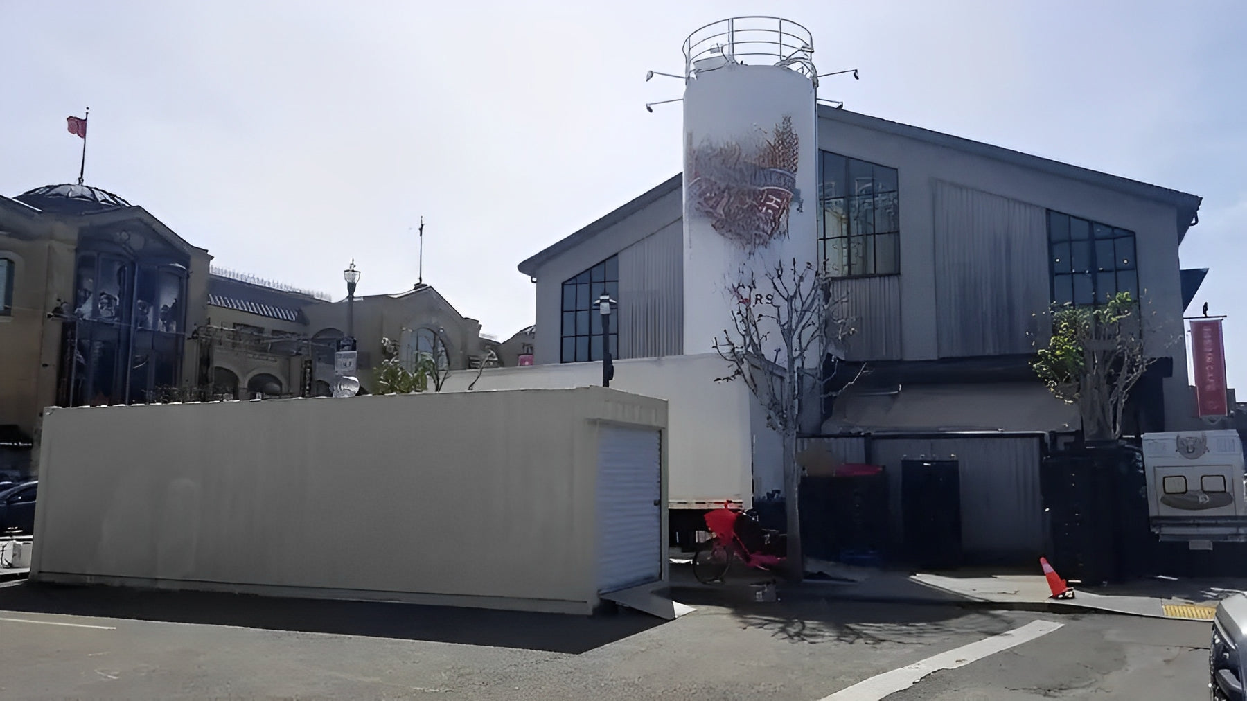 30ft Shipping Container With Roll-Up Door image 3