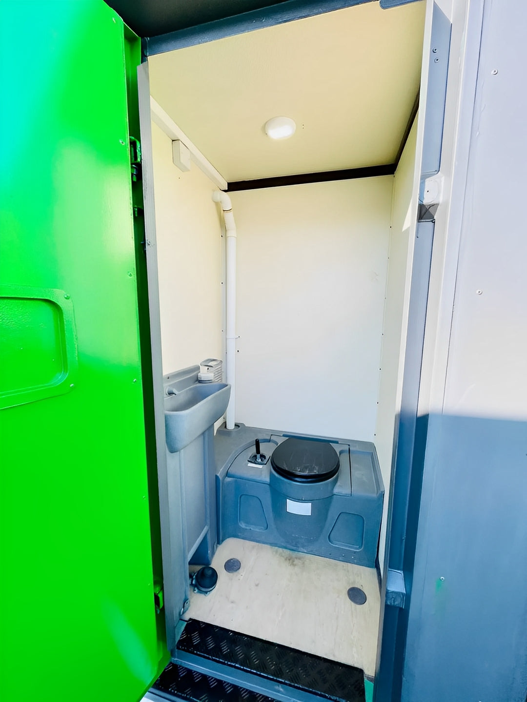 12 x 7.5ft Towable Mobile Welfare Unit With Diesel Generator image 11