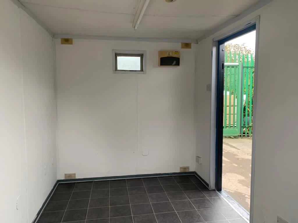 12FT X 8FT OPEN PLAN OFFICE image 7