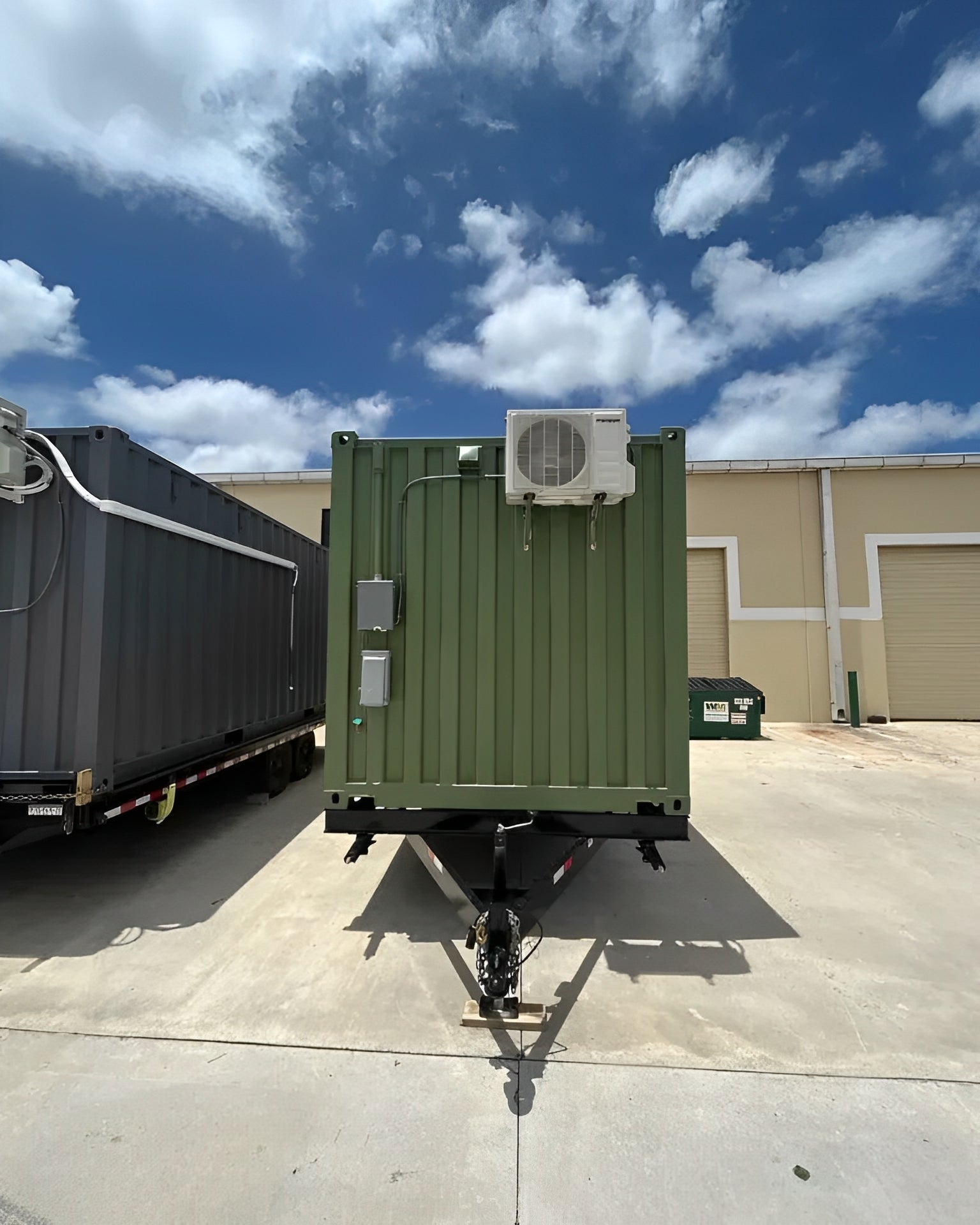 20ft x 8ft Portable Container House On Wheels image 1