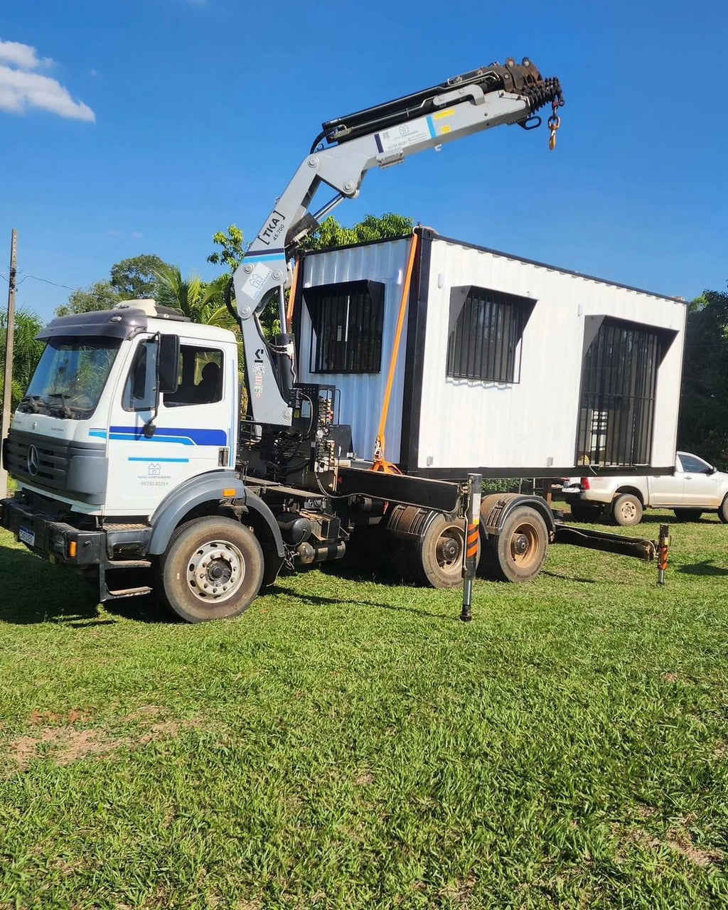 Custom 20ft Shipping Container Home With Water Tank image 4